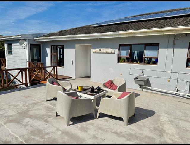 3 BEDROOM HOUSE FOR SALE IN CANNON ROCKS